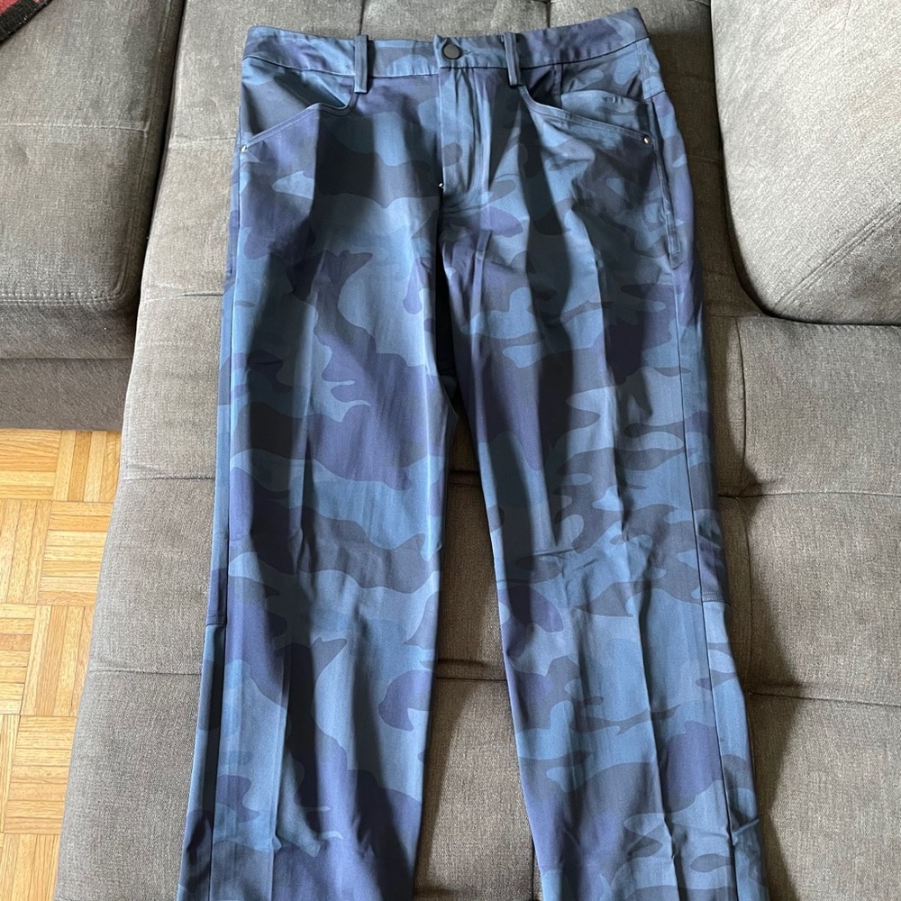 Lululemon ABC pants blue camo size 34